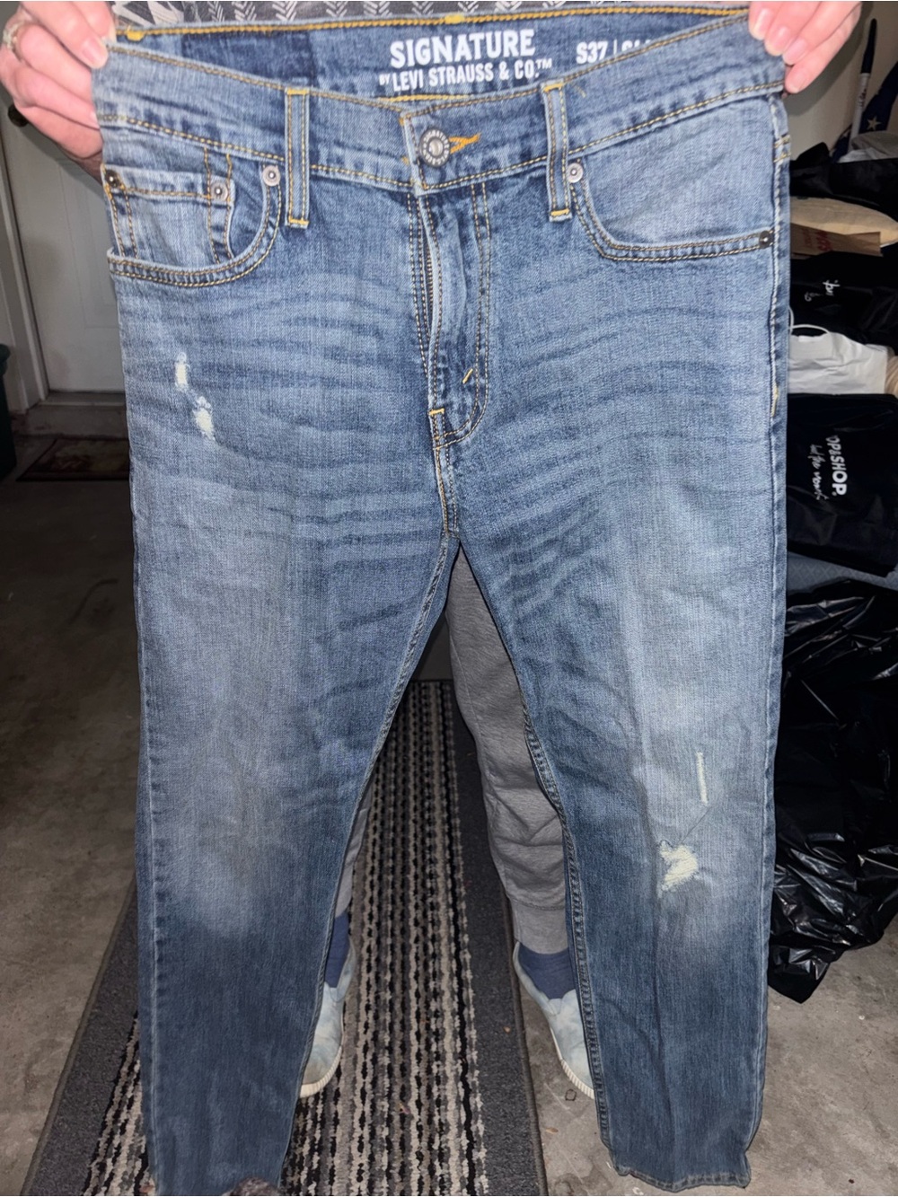 Signature Levi Strauss Men's Light Blue Distressed Jeans